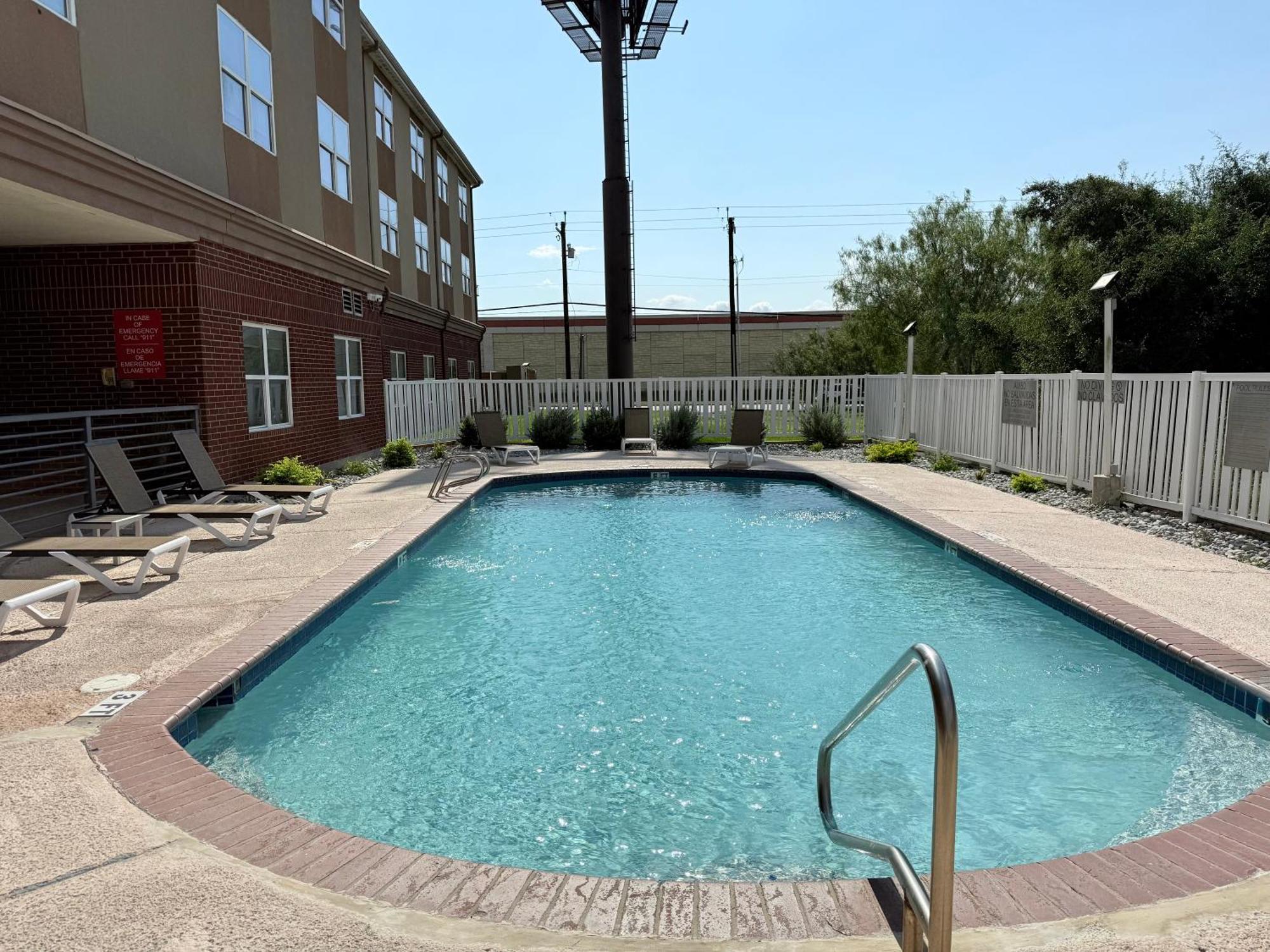 Country Inn & Suites By Radisson, Harlingen, Tx Eksteriør bilde